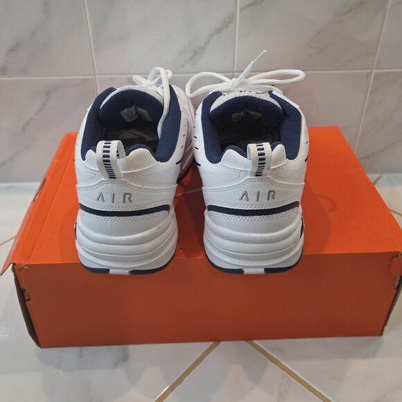 Nike Air Monarch  Men\'s Size 12 Extra Wide White Leather Athletic Shoes main image 2